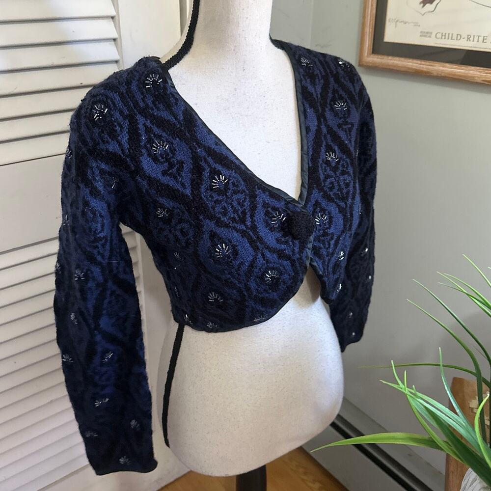 Vintage Susan Bristol Sweater Small Cropped Blue Beaded Wool Blend Dainty 90s